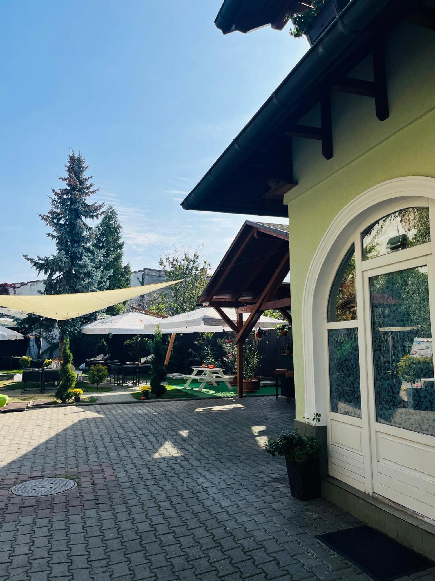 Pensiunea Curtea Bavareza Târgu-Mureş Exterior foto